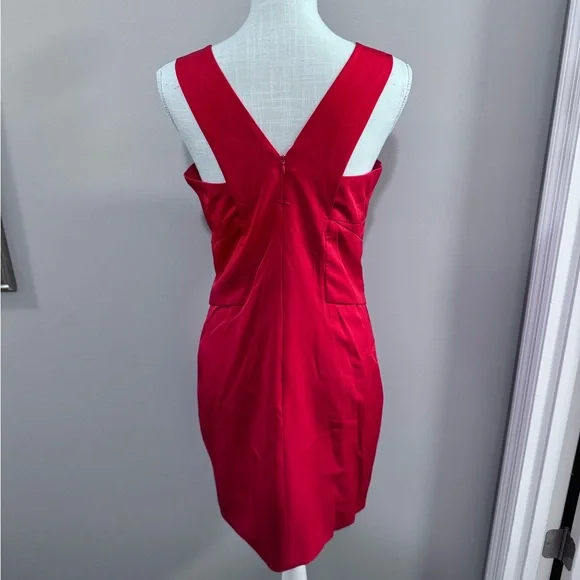 NWT Moi Red Sleeveless Sheath Dress Square Neck Mini. Size M - Picture 2 of 6